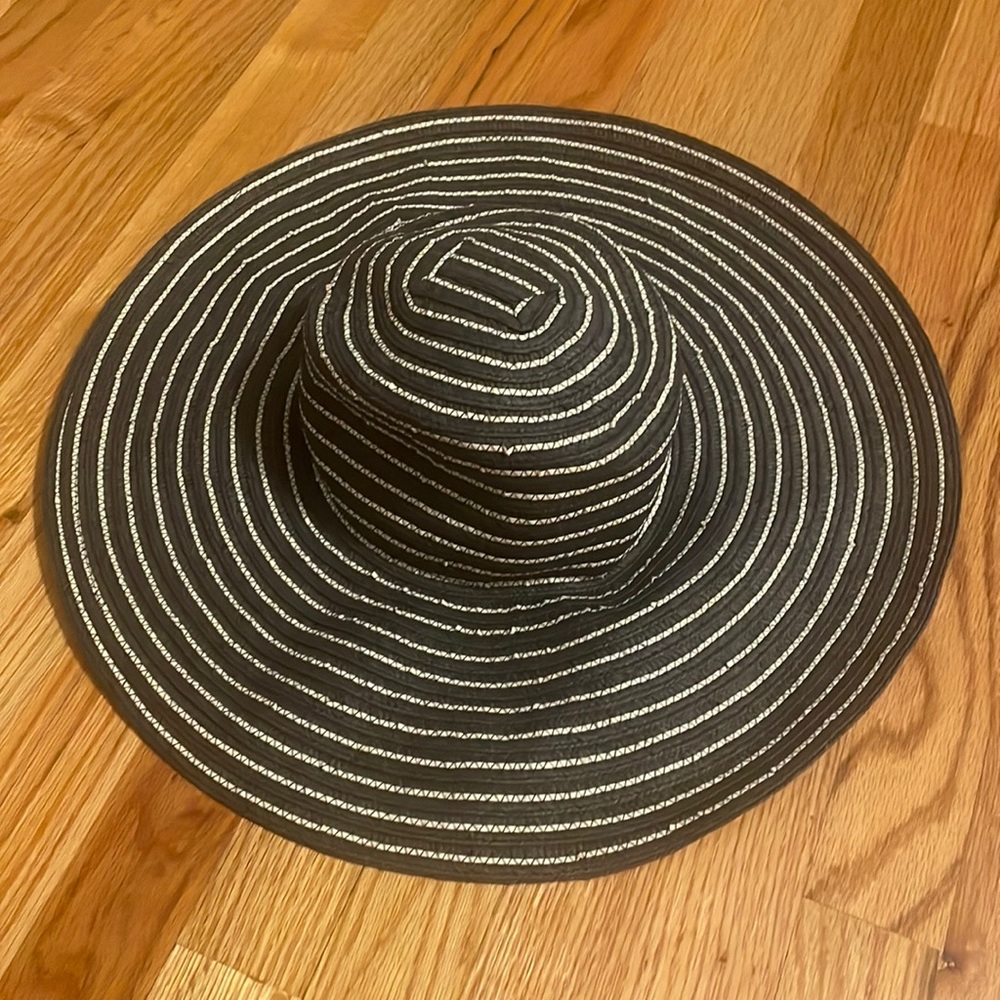 Talbots Blue/White Striped Floppy Sun Hat - Picture 1 of 4